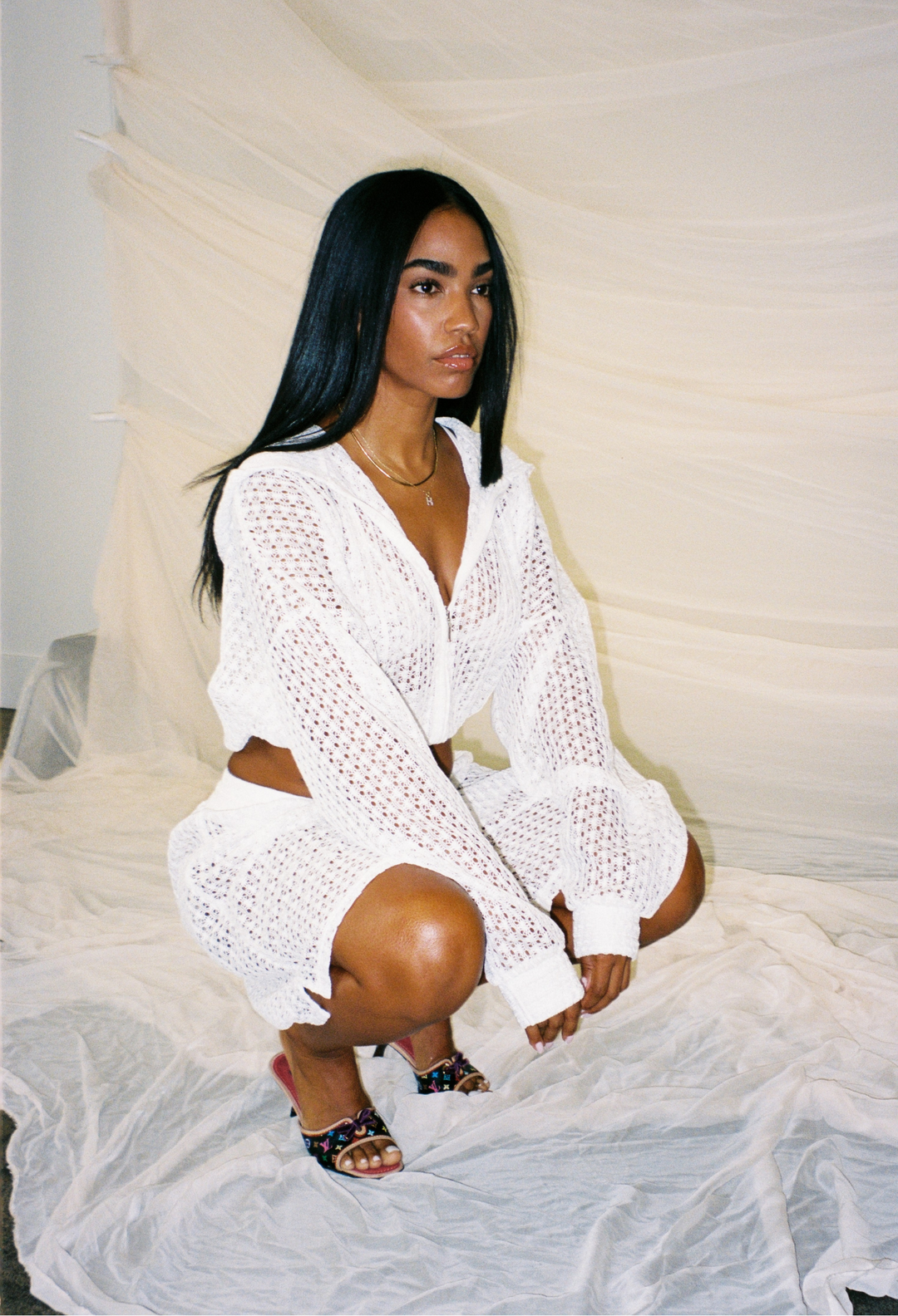 Lace Hoodie Staple & Hue