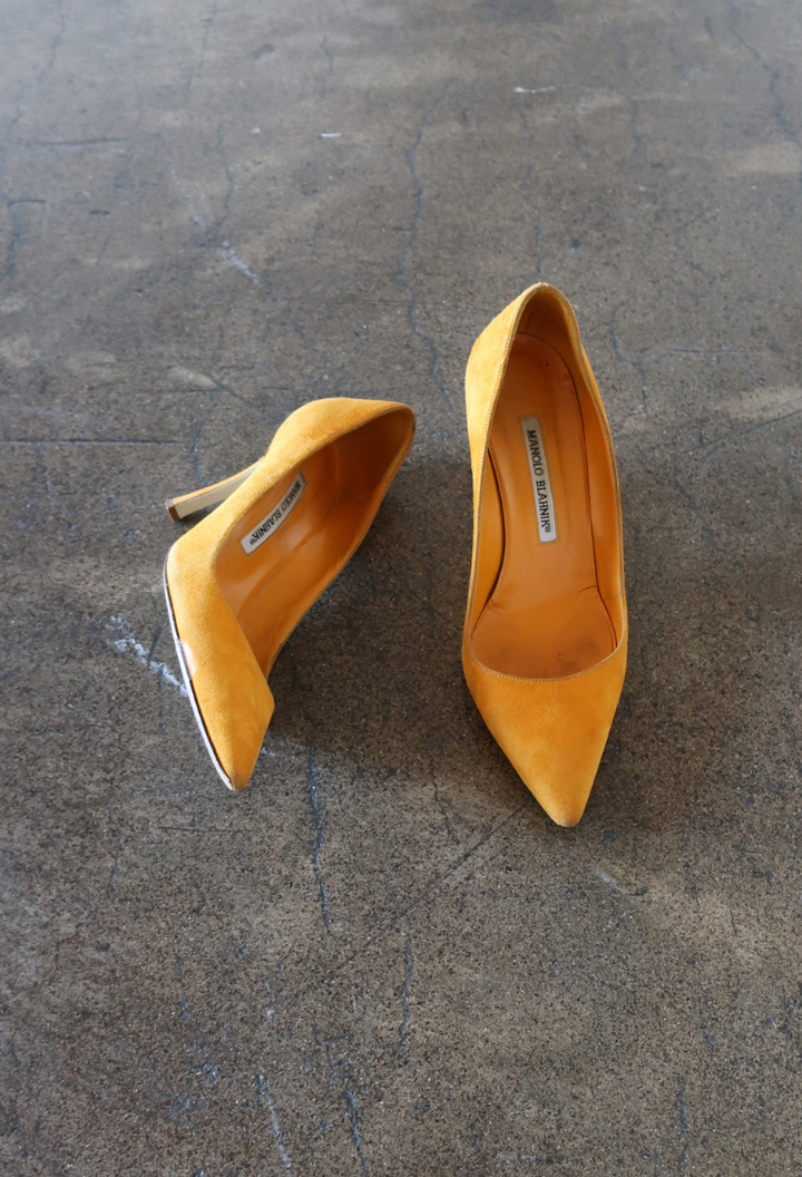 Suede Leather Pumps by Manolo Blahnik Staple & Hue